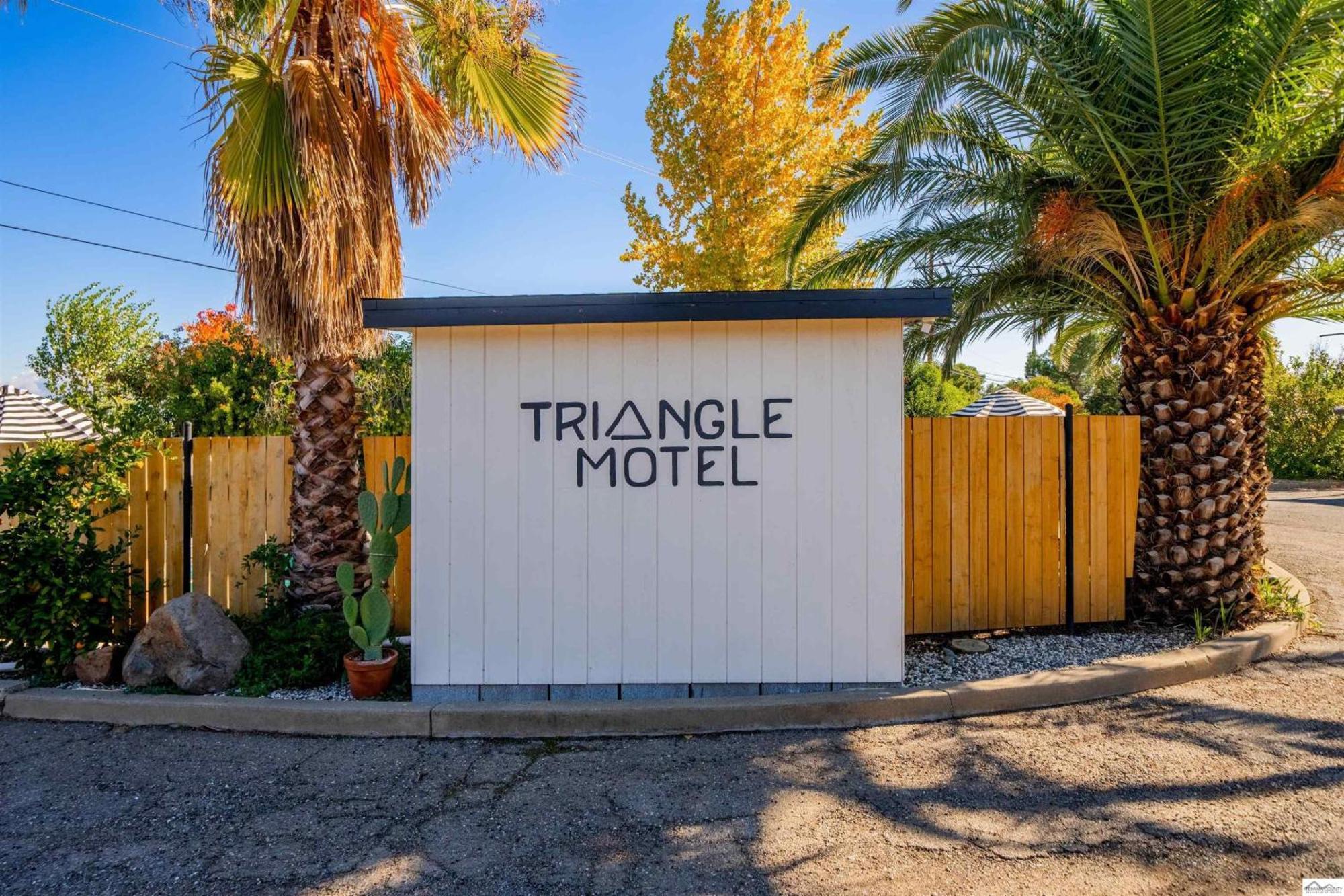 Triangle Motel Ред-Блафф Екстер'єр фото